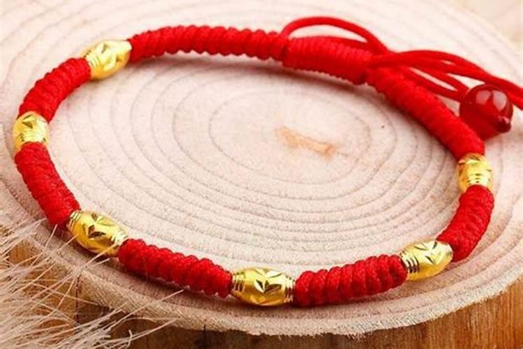 红绳之美：本命年红绳的选择与佩戴